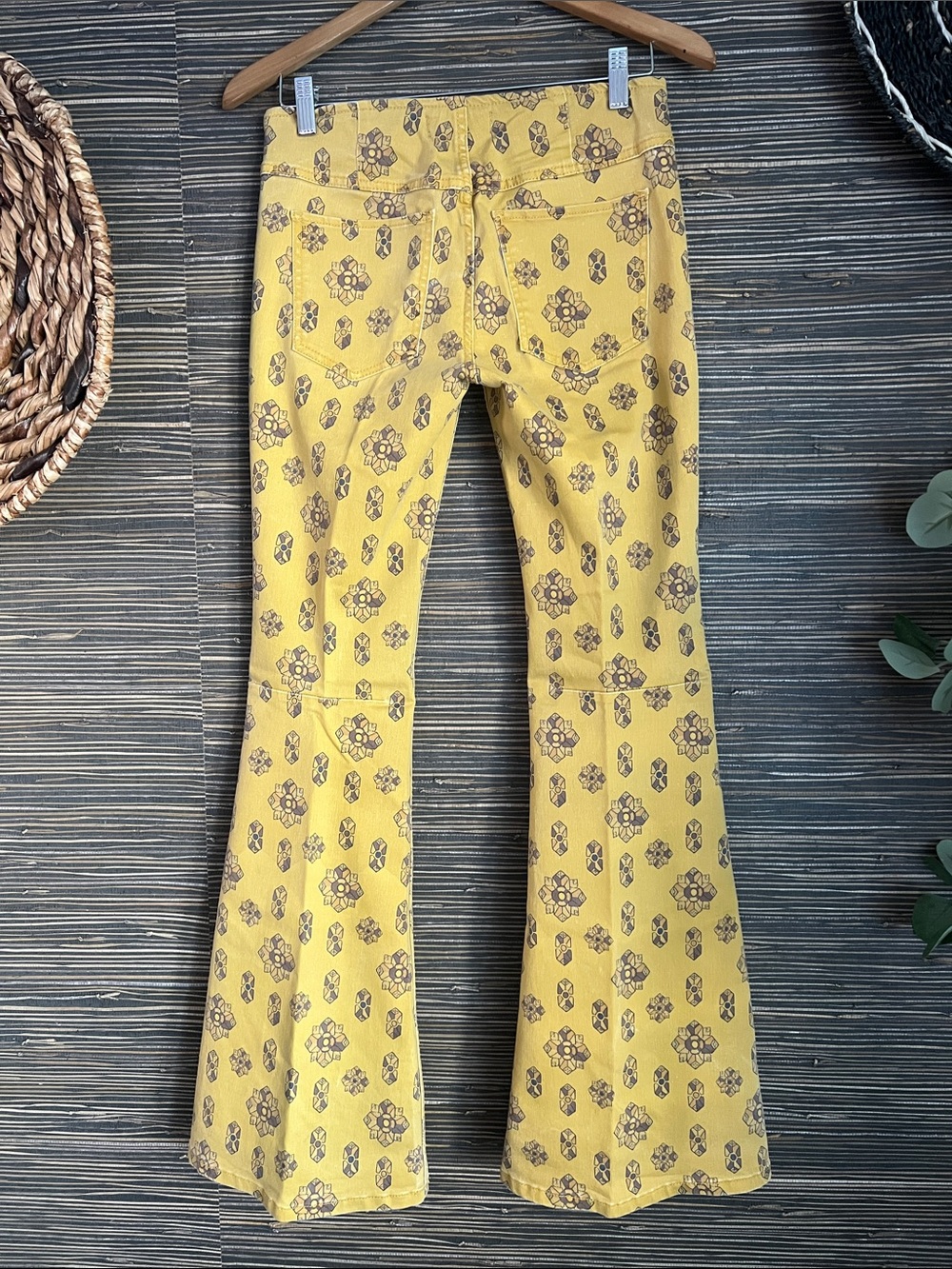 🆕 Free People Printed Penny Pull-On Flare Jeans 27 - Picture 5 of 16
